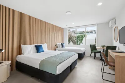 Pacific Motor Inn Hotels in 