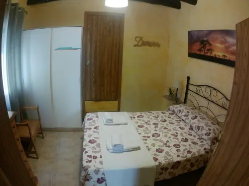 Complete apartment 4 persons (2 in bed and 2 in sofa bed) central in Tíjola