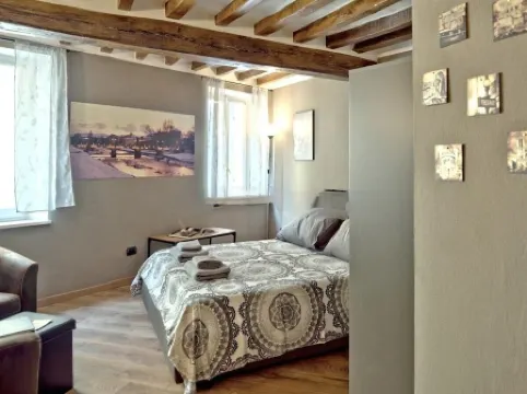 Apartment Fontana holiday house in Parma