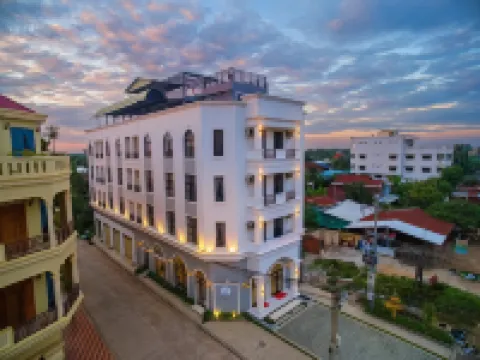 Sky Palace Boutique Hotel