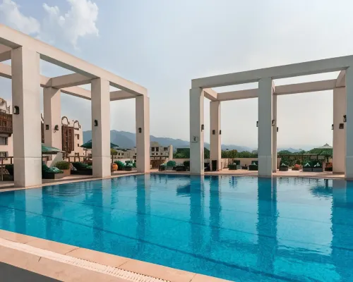 Islamabad Serena Hotel Hotels near F-7 Sector