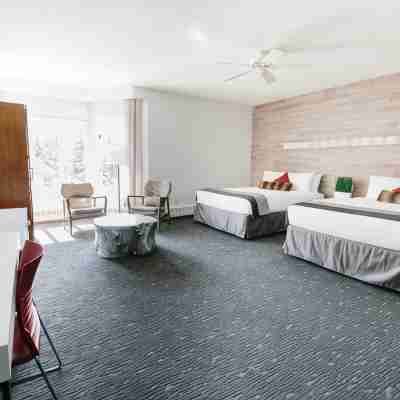 Elk + Avenue Hotel Rooms