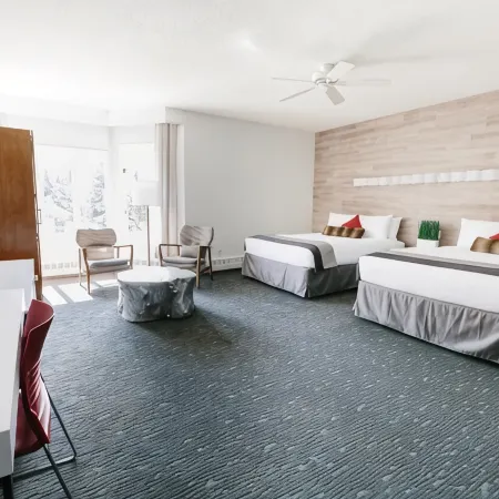 Elk + Avenue Hotel
