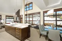 Terracehouse - CoralTree Residence Collection - Airport Shuttle