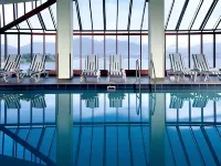 Pinnacle Hotel Vancouver Harbourfront - Yüzme Havuzu