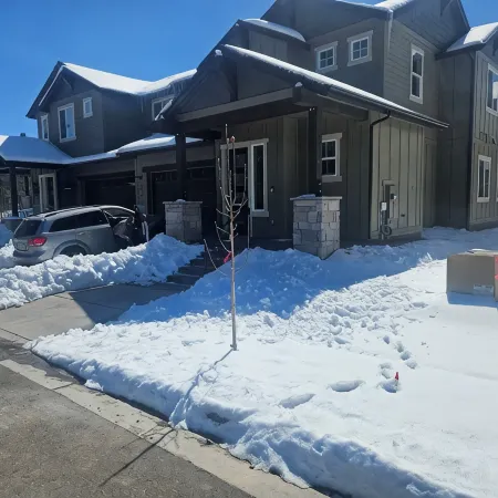 Mountain Pines Getaway, 3-Bedroom Home in Flagstaff: Wi-Fi, AC and EV Charging