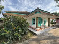 Stay and Farm Hostel