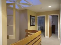 Mad River Valley Condo with Gourmet Kitchen, 2 Bedrooms, comfortably sleeps 6 - 4성급
