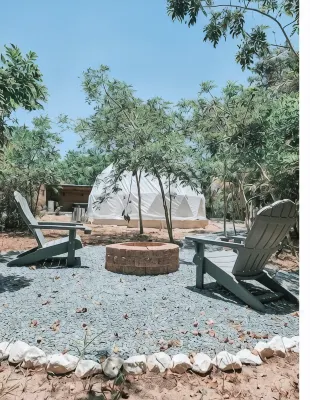 Unique Dome with hot tub, bbq, jacuzzi, near beach