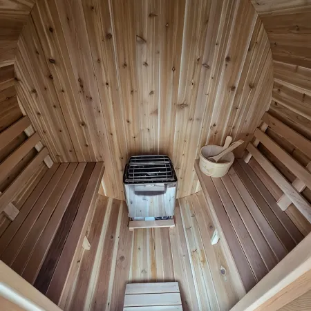 A Little R & R- private sauna & hot tub