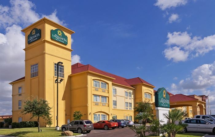La Quinta Inn & Suites by Wyndham Laredo Airport