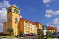 La Quinta Inn & Suites by Wyndham Laredo Airport - Gym
