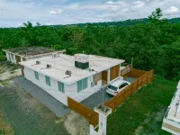 Paradise House W. Pool Nearby the Beach Hotels in Calvache