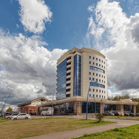 Ройал (б. Роял Отель СПА&Вэлнесс)