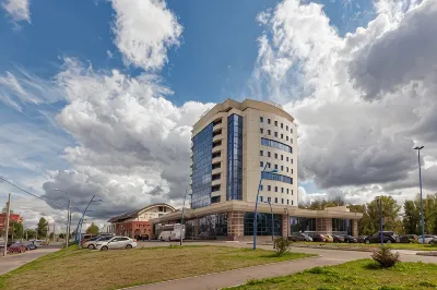 Ройал (б. Роял Отель СПА&Вэлнесс) Отели в г. 