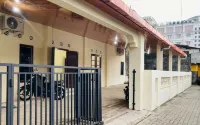 RedDoorz near Jalan Malioboro Area Hotels in Yogyakarta