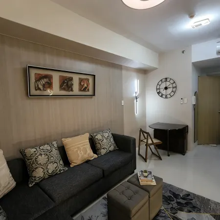 Taal View Condo in Tagaytay with Parking