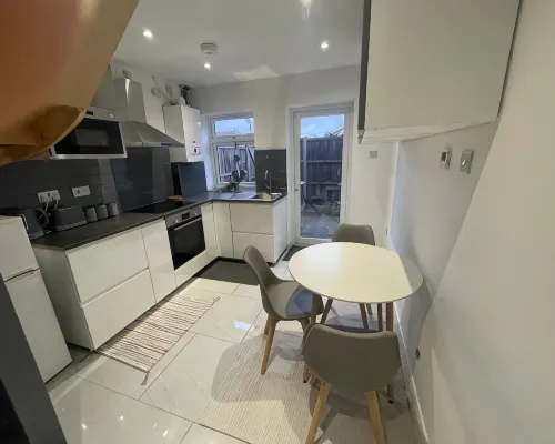 Greenwich Oasis Near o2 arena with Spacious Charm 리 주변 호텔