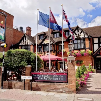 The White Hart Hotel Hotels near Hampton
