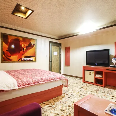 Ulsan Ilsan King Hotels near Haksung Park