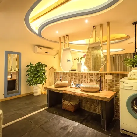 Wanpan Theme Hotel (Yegong Ancient Street Branch)
