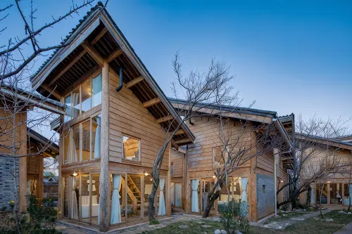 Xianlv Baisha Snow Mountain Hostel - บ้านพักหลังเล็ก