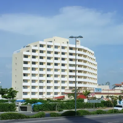 Hotel Calypso Cancun Hotels near Torre Escenica