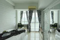 Comfortable Gray Studio Room at Apartment Taman Melati Jatinangor By Travelio - 3-Star