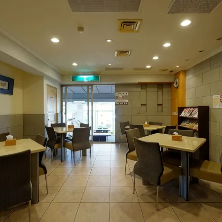 Cambridge Yang Kang Hotel