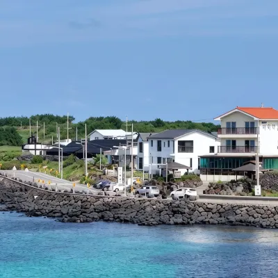 Jeju Bahama Pension โรงแรมใกล้ย็องบุกจอง