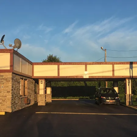 Days Inn by Wyndham Queensbury/Lake George