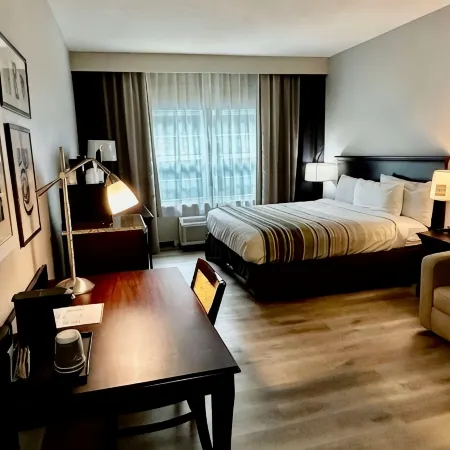Country Inn & Suites by Radisson, Columbus, GA