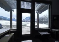 Spectacular Mountain Cabin in the heart of East Rosebud Mountains