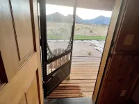 Cozy cabin 2 in at Almo Inn with AC, WiFi near City of Rocks/Castle Rocks Idaho Hotels in Almo