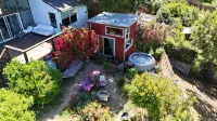 Hills Cottage with Panoramic Views & Hot Tub. Pet Friendly! - Scenic