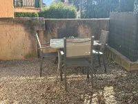 Cosy apartment with garden in Drôme Provençale Hoteles en Nyons