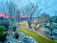 Charming spacious 2-bed 2-bath guest suite in family friendly South Jordan - Homestays