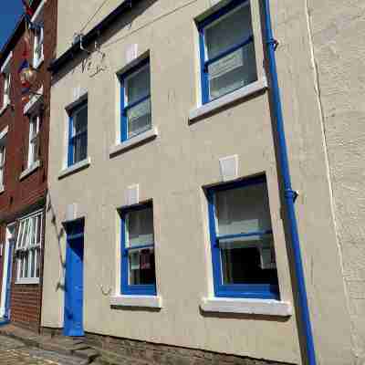 Historic Gd 2 Listed Harbourside Cottage with Amazing Sea Views. Hotel Exterior