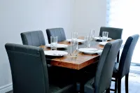 3 minutes drive to beach | Amazing Sunsets | Private Cozy Upper-Level Suite