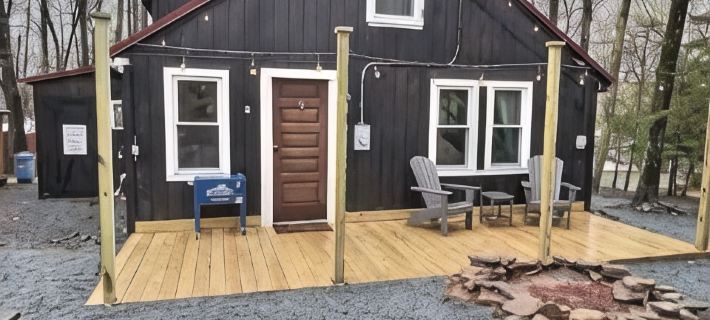 Cozy Cabin with Fireplace, Firepit, Close to Lake Hotels in Wayne County