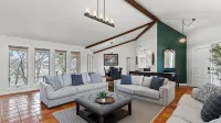 Honey Dreams on Lake McQueeney.  Within minutes to tons of local attractions! - 4-Star