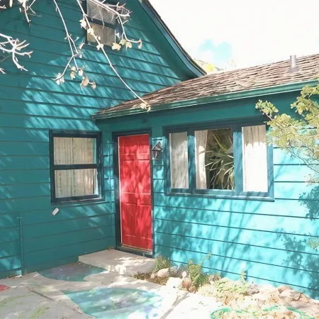 Cozy1890's Bungalow in Historic Georgetown. Ski Nearby.