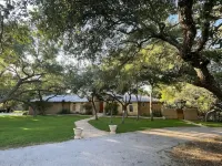 Luxury Private Ranch Style Villa