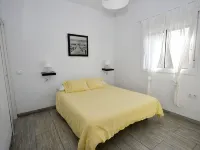 Villa in Los Caños de Meca of 1000m2 plot next to the field and the beach. 바르바테 호텔
