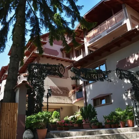 Martin Club Hotel