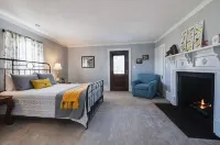 Bluff Springs Farmhouse - 3-Star