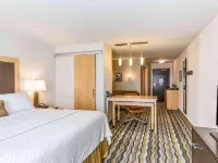 Wyndham Avon Hotels in Lorain County