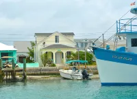 Waterfront Cottage in Spanish Wells' protected harbor - WiFi
