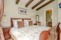 Nestled in the Wooded Foothills of the Maiella National Park, Abruzzo, Italy - Villas