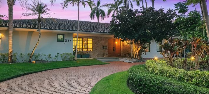 Sunset 4BR Waterfront Villa in Golden Isles w/ Heated Pool & Spa ハランデール・ビーチのホテル